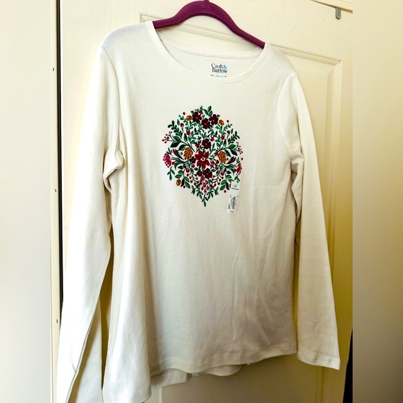 2/$10🔥🌞Croft&Barrow Festive Tshirt w/Rhinestones - Picture 1 of 4